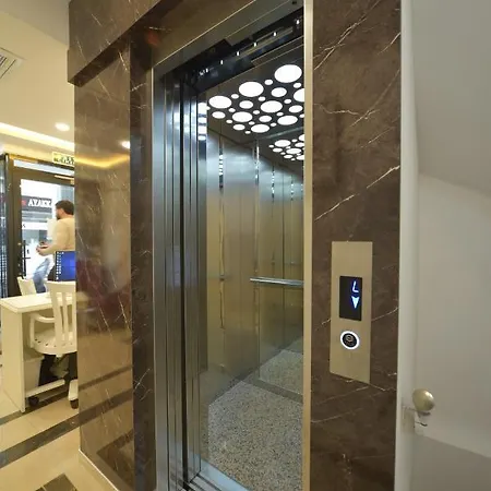 Otel Lika 3*